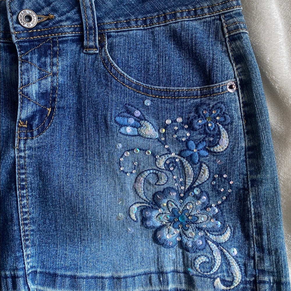 Vintage Embroidered Denim Mini Skirt - Blue - Picture 3 of 8